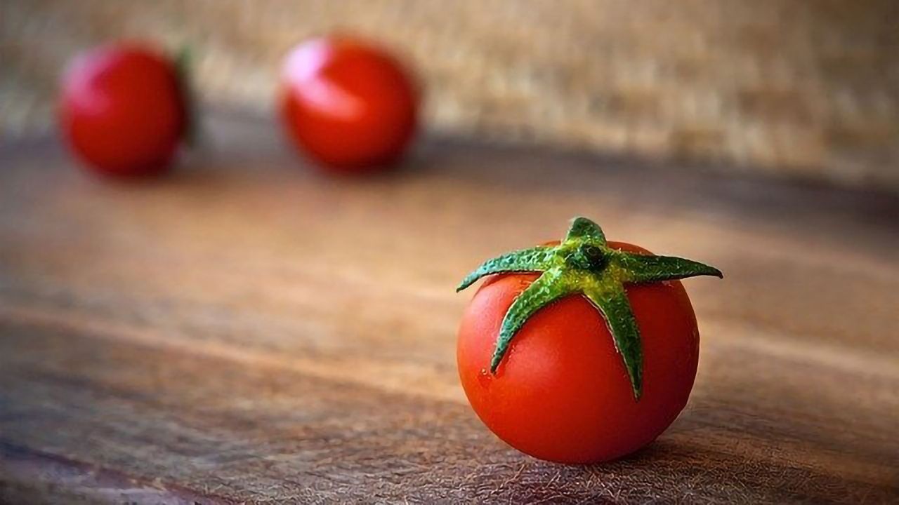Preharvest Treatment Improves Tomato Food Safety