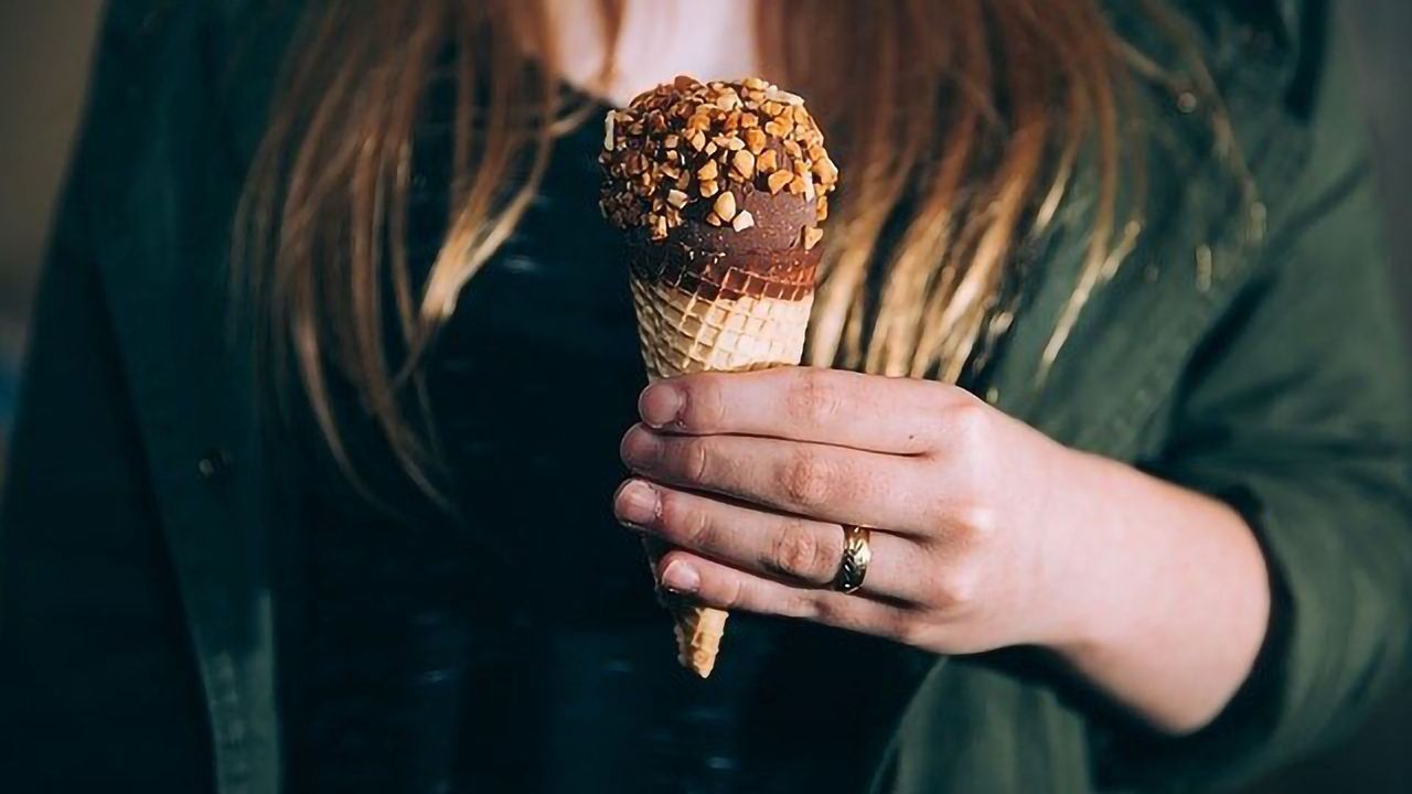 Holidays Not All Fun for Children With Nut Allergies
