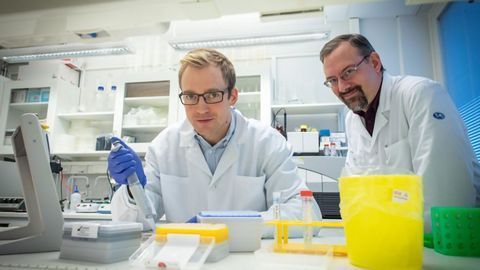 Predicting the Risk of Severe Side Effects of Chemotherapy