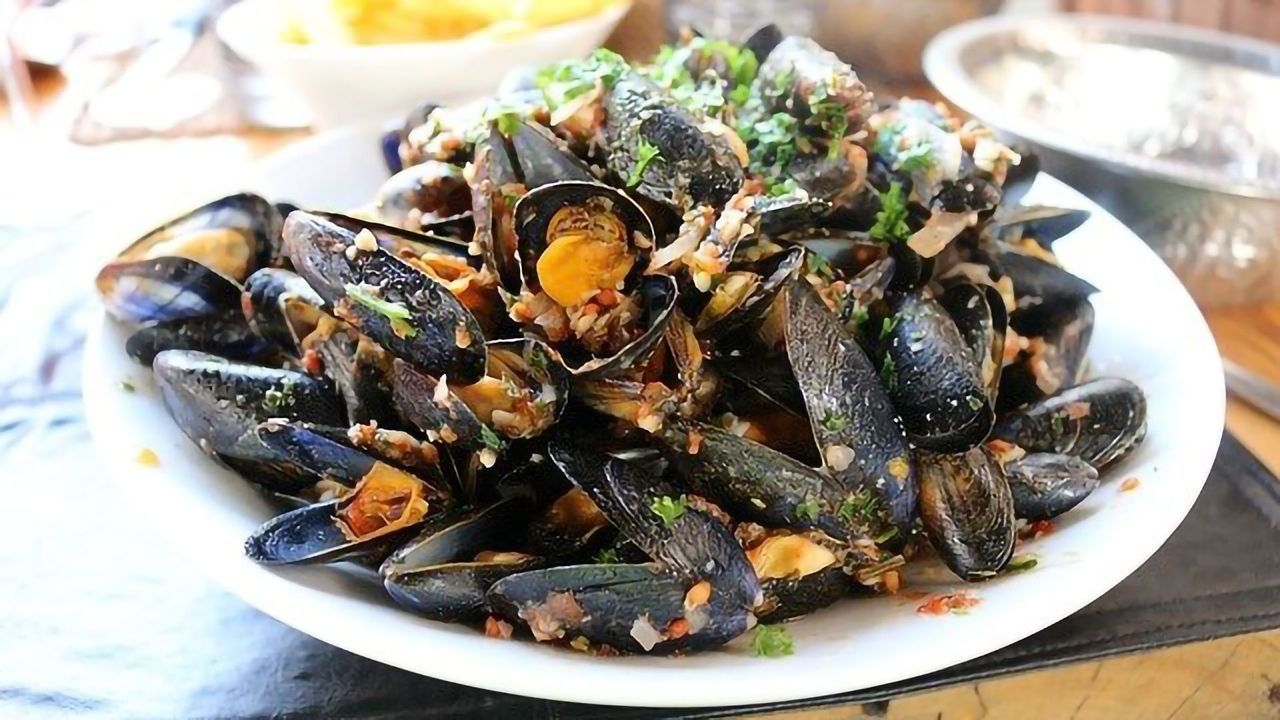 If You Eat Mussels, You Eat Microplastics No Matter Where They're From
