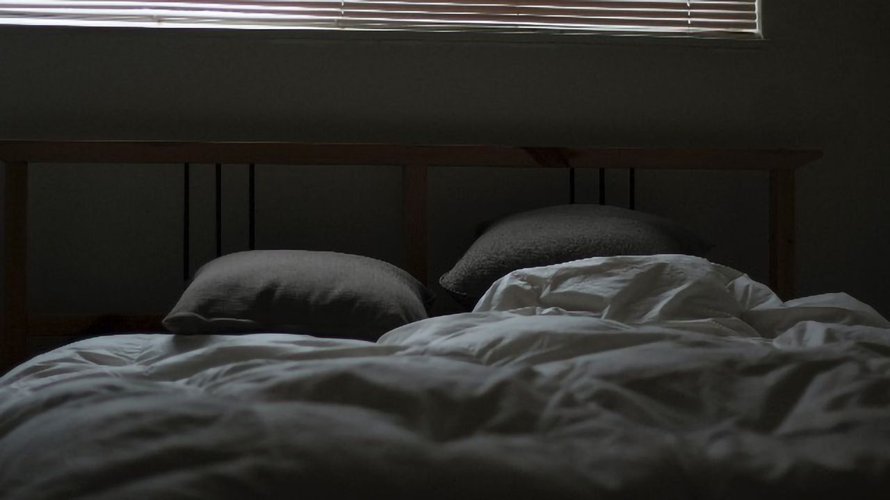 How the Brain Paralyzes the Body During Dreaming