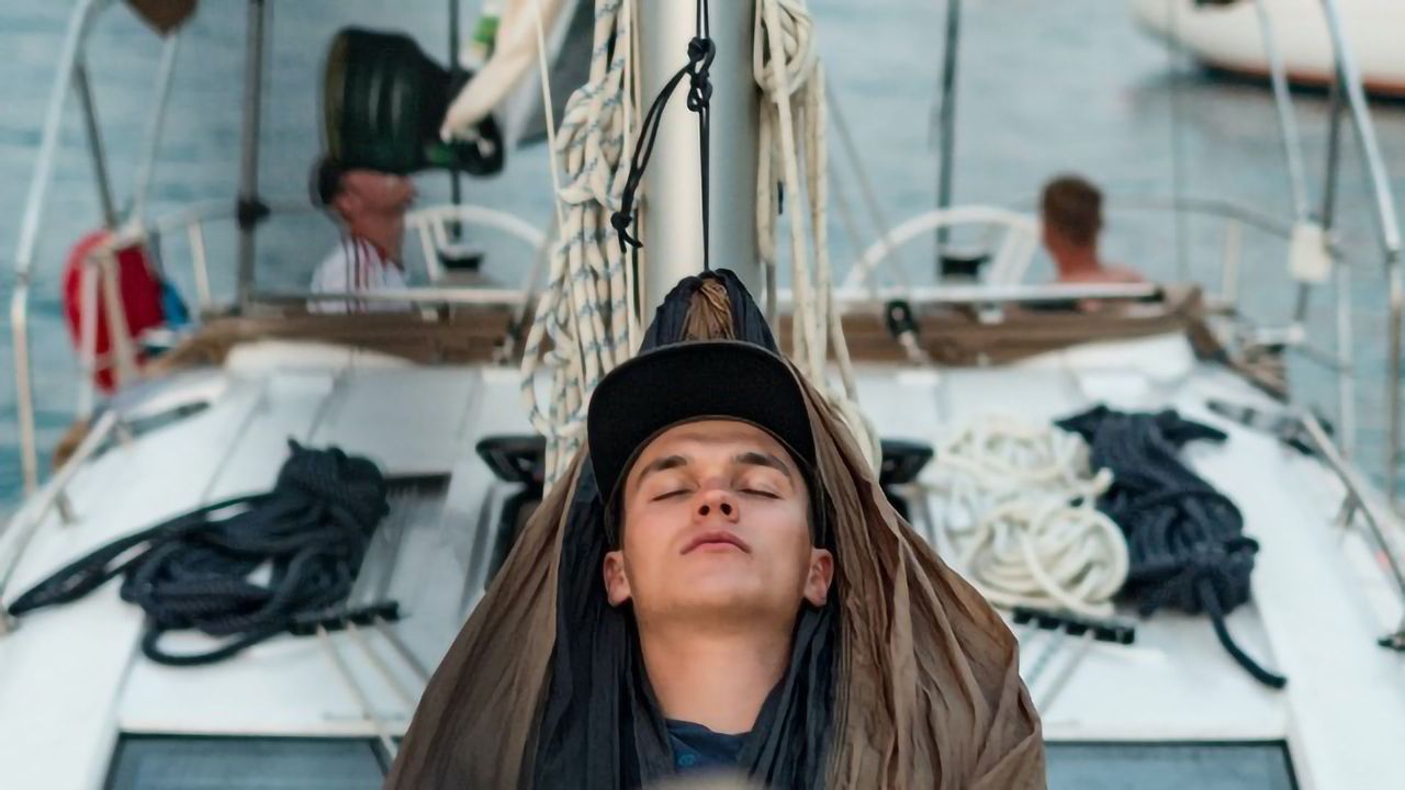 Brain Waves Reveal the Signs of a Wandering Mind