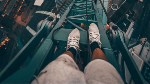 The Brain Features Behind Risk-Taking