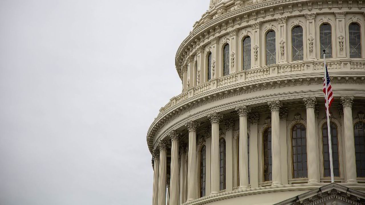 How Partisan Politics Leads to Echo Chambers on Social Media