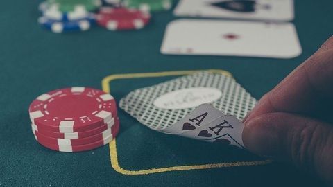 Why Gambling Addicts Get Hooked on Losing Strategies