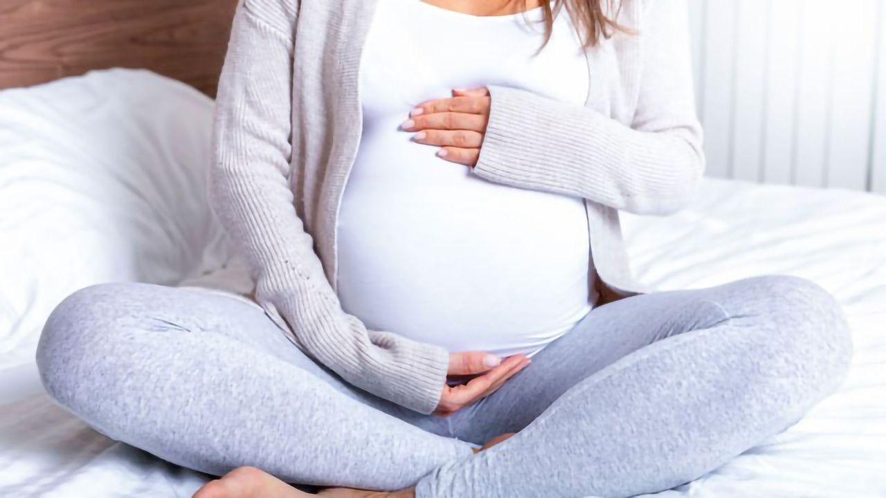 Moderate Daily Drinking of Caffeine During Pregnancy May Lead to Smaller Babies