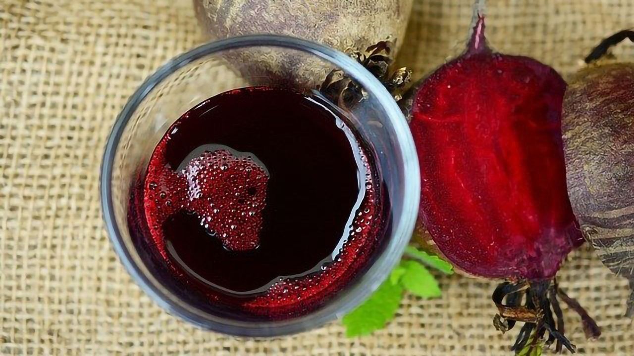 Beetroot Juice Promotes Oral Microbiome Changes Associated With Healthy Aging