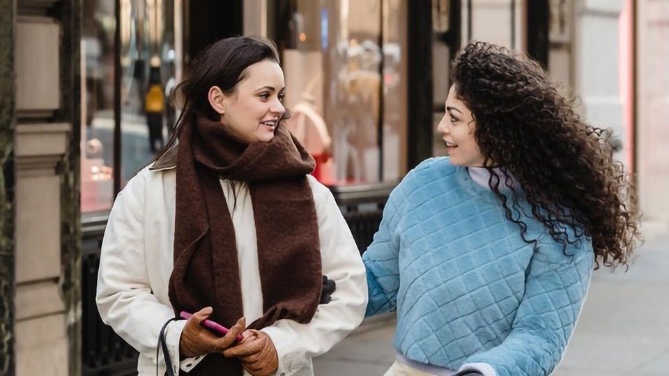 Holding Another's Gaze Alters Our Perception of Time content piece image