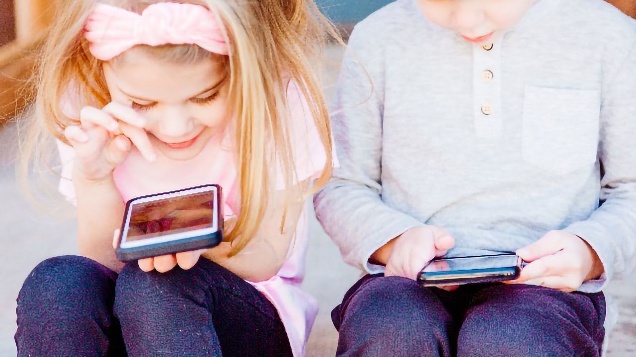 Mobile App Tracks Toddlers' Eyes To Predict Autism Diagnosis