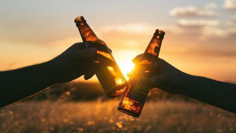 Alcohol Intoxication Cuts Physical Distance Between Strangers