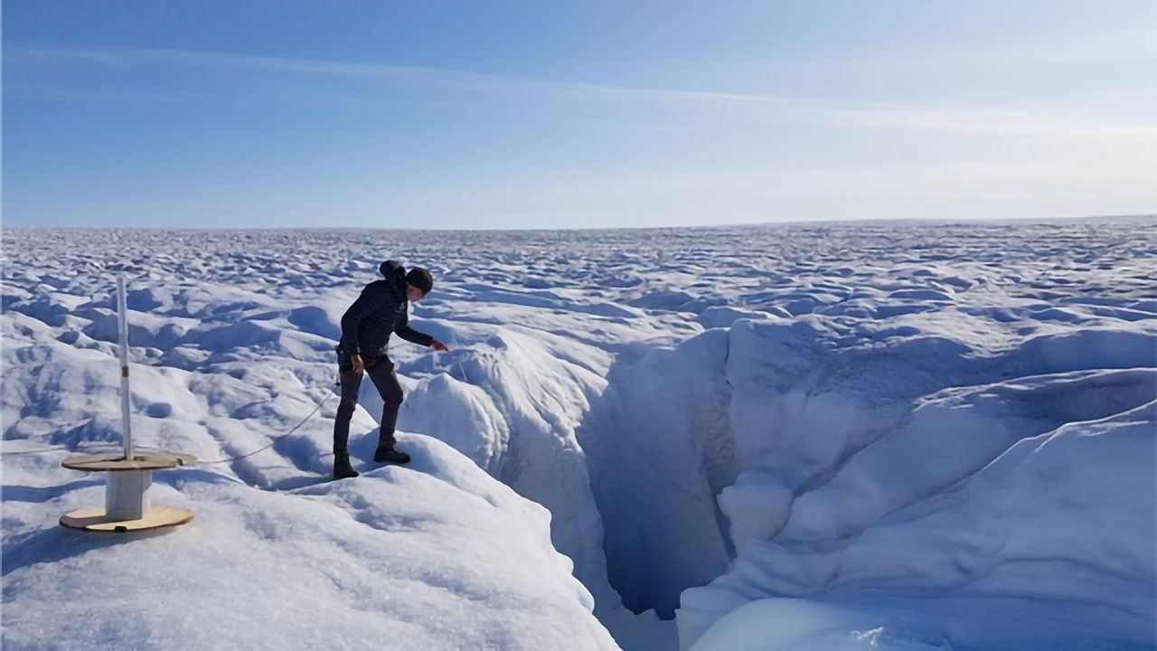 Taking the Temperature of the Greenland Ice Sheet With Fiber Optics