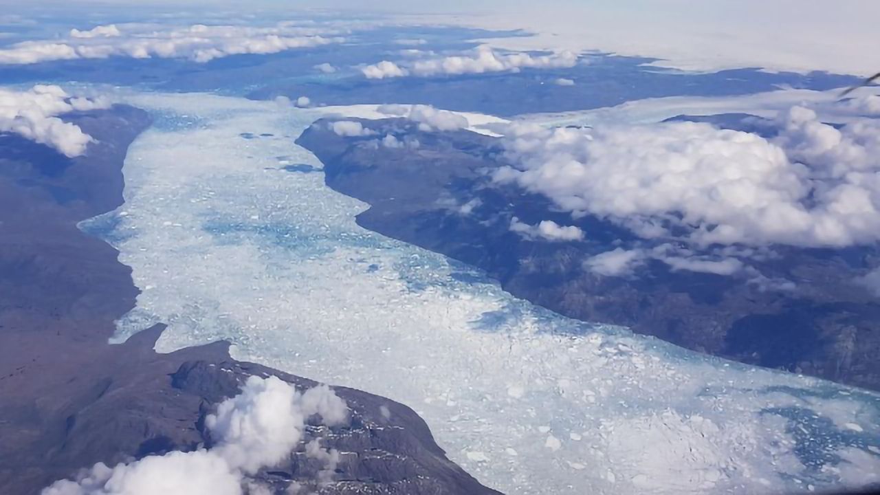High Levels of Toxic Mercury in Greenland Glacial Meltwaters