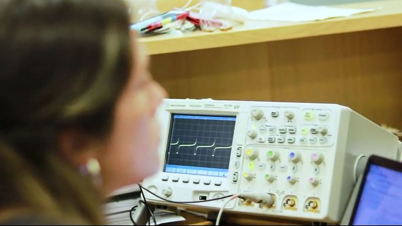 Artificial Neuron Chip Can Decode Brainwaves