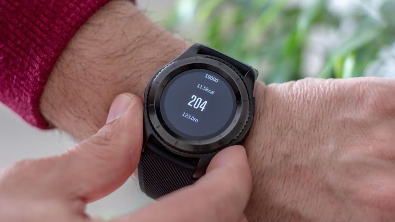 Using LED Light From a Smartwatch To Control Insulin Production