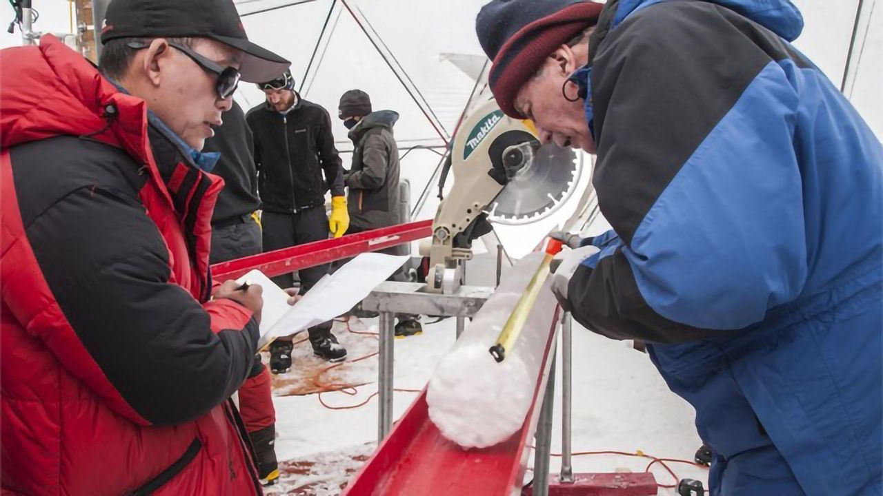 15,000-Year-Old Viruses Discovered in Glacier Ice