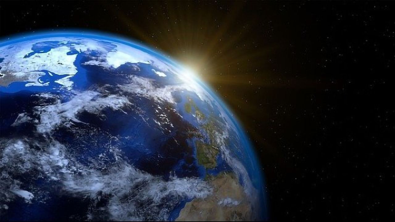 Warning Signs for the Collapse of the Gulf Stream Detected