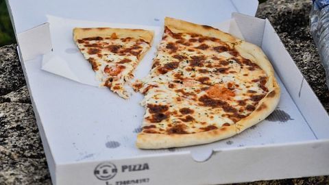 Compostable Food Packaging Created That Still Prevents Grease Seepage