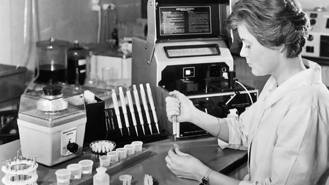 Eppendorf Celebrates the 60th Birthday of a Pipetting Masterstroke