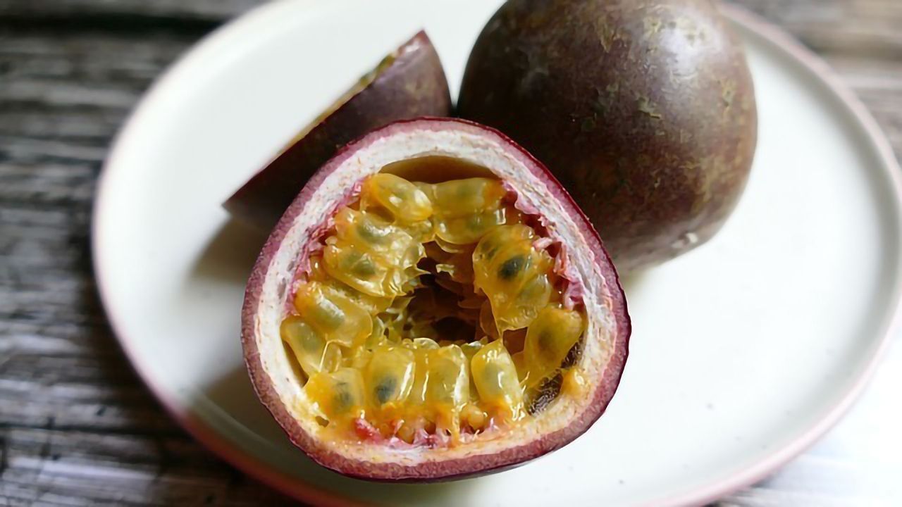 Tough Bacteria Can Persist and Transmit in Passion Fruit Seeds