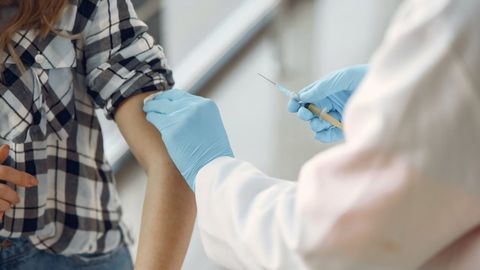 Allergies to mRNA-Based COVID-19 Vaccines Rare, Study Finds