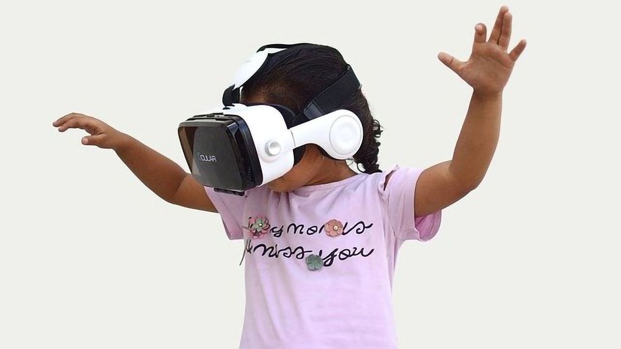 Immersive VR May Interfere With Young Children's Coordination Strategies