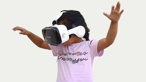 Immersive VR May Interfere With Young Children's Coordination Strategies