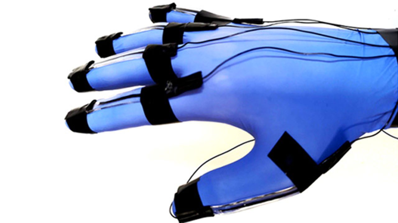 Carbon Fiber Sensors Show How Our Body Moves