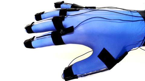 Carbon Fiber Sensors Show How Our Body Moves