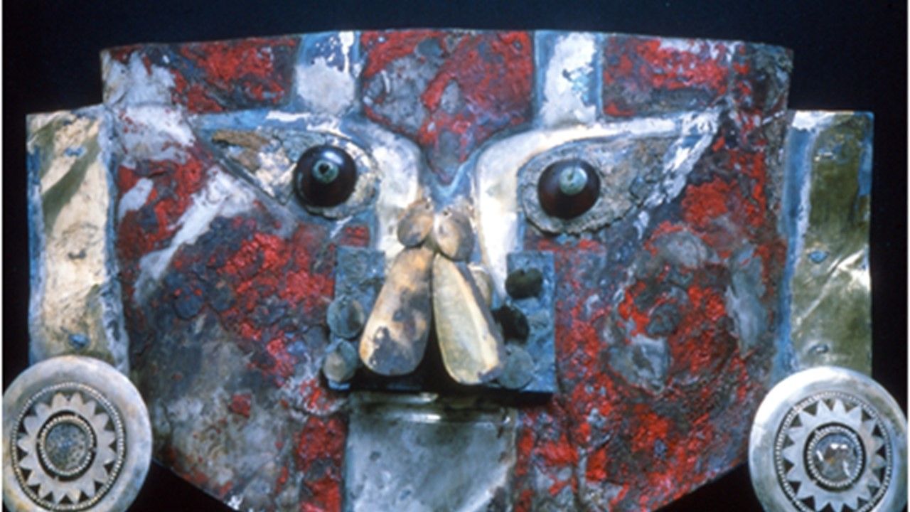 Human Blood Proteins Found in Red Paint on 1,000-Year-Old Peruvian Mask