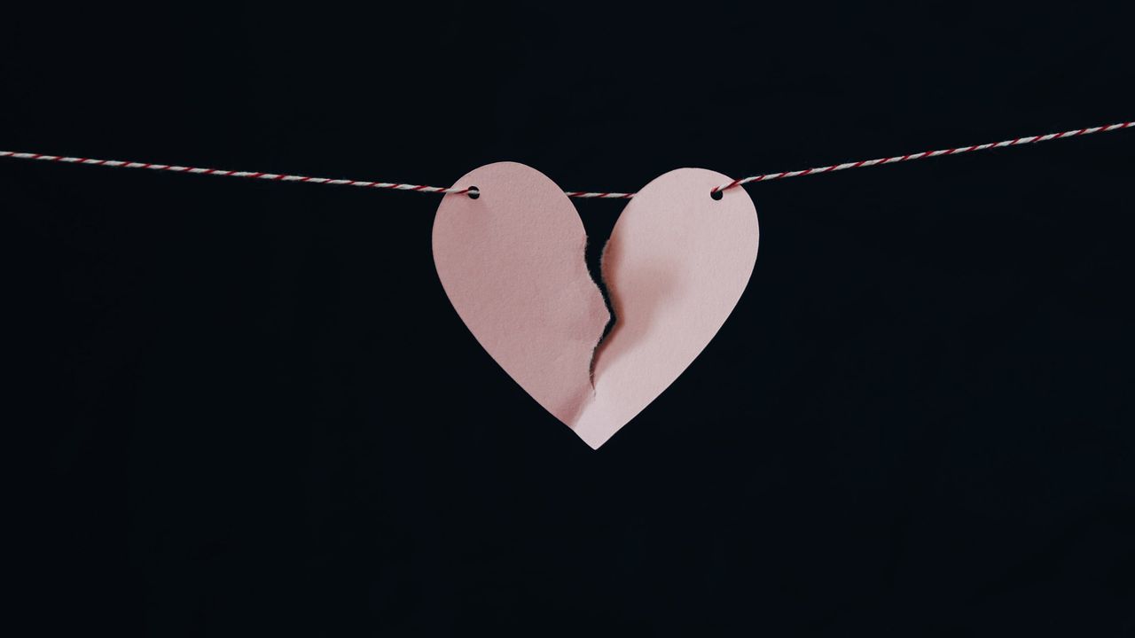 Men Feel Worse Pain From Emotional Breakups, Suggests Online Study