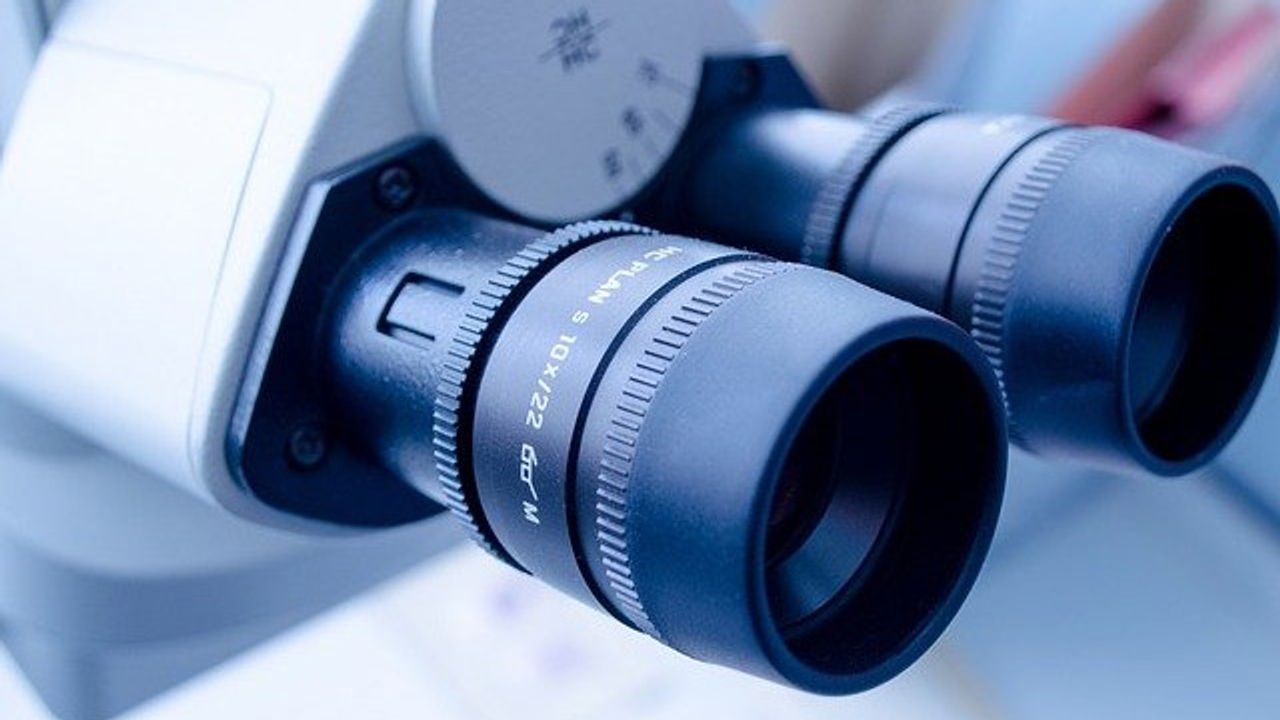 Dynamic, Real-Time Imaging of 100 Single Molecules Simultaneously