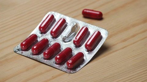 Hepatitis Drug Boosts Antibiotic Potency