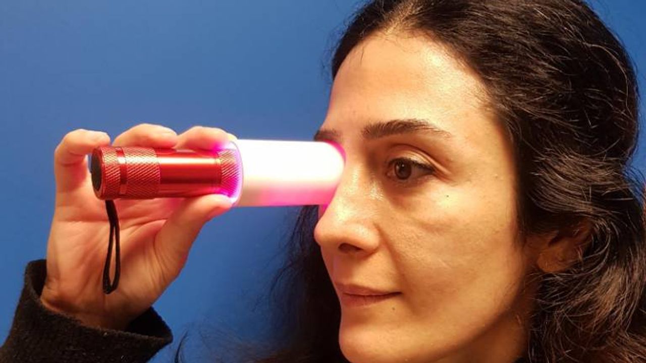 Three Minutes of Deep Red Morning Light Could Improve Failing Eyesight
