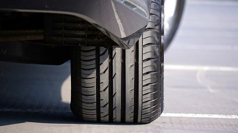 Jelly-Like Material Can Withstand Being Run Over by a Car