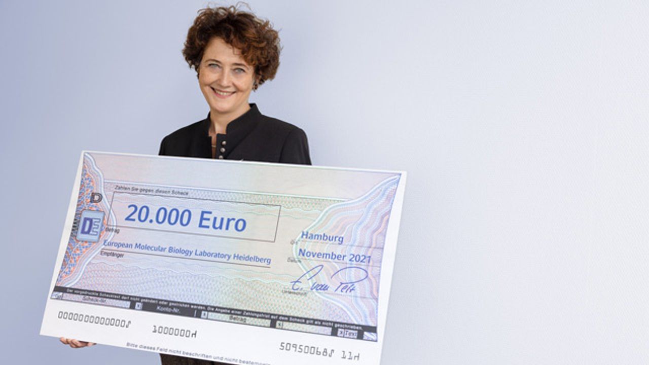 Eppendorf Donates 20,000 Euros to the EMBL to Promote Women Working in Science