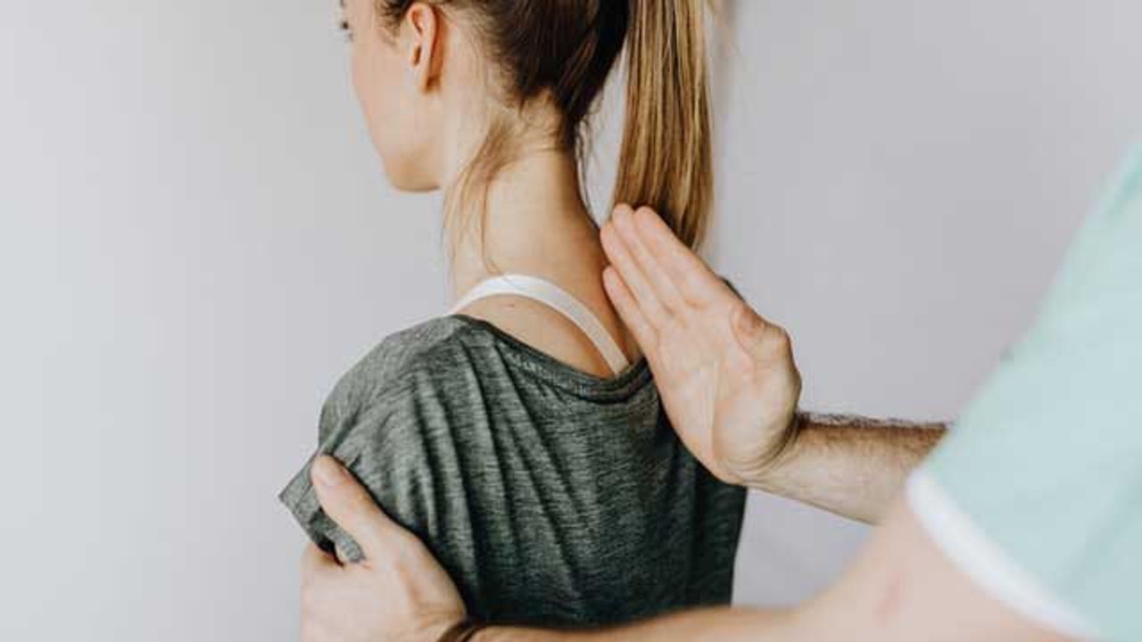 Drug Combo Reduces Narcotic Use After Surgery for Adolescents With Scoliosis