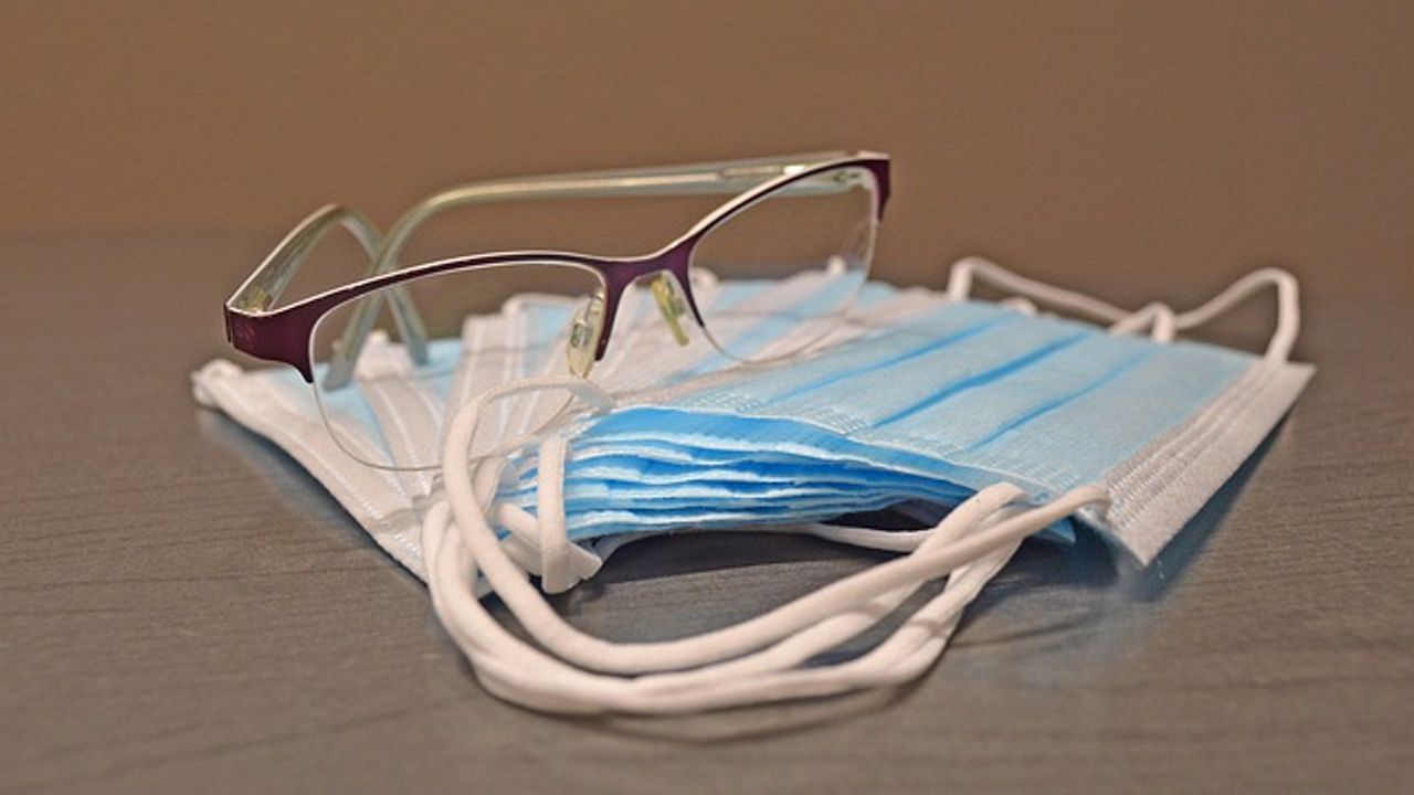 Anti-Fogging Sprays and Cloths Found To Contain High Levels of PFAS