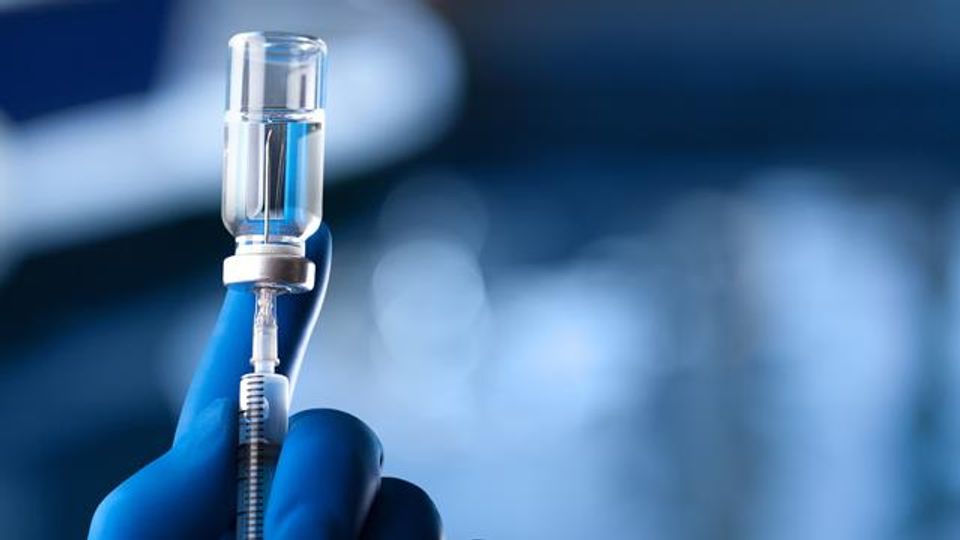 Certain Cancer Treatments May Hinder Immune Response to COVID-19 Vaccination content piece image
