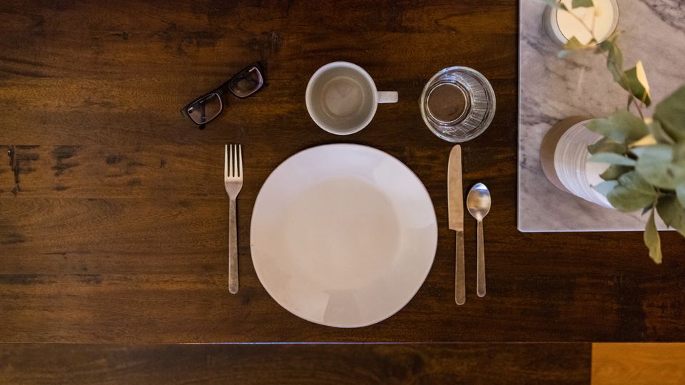 Randomized Trial Explores Impact of Eating Late on Blood Sugar Control content piece image