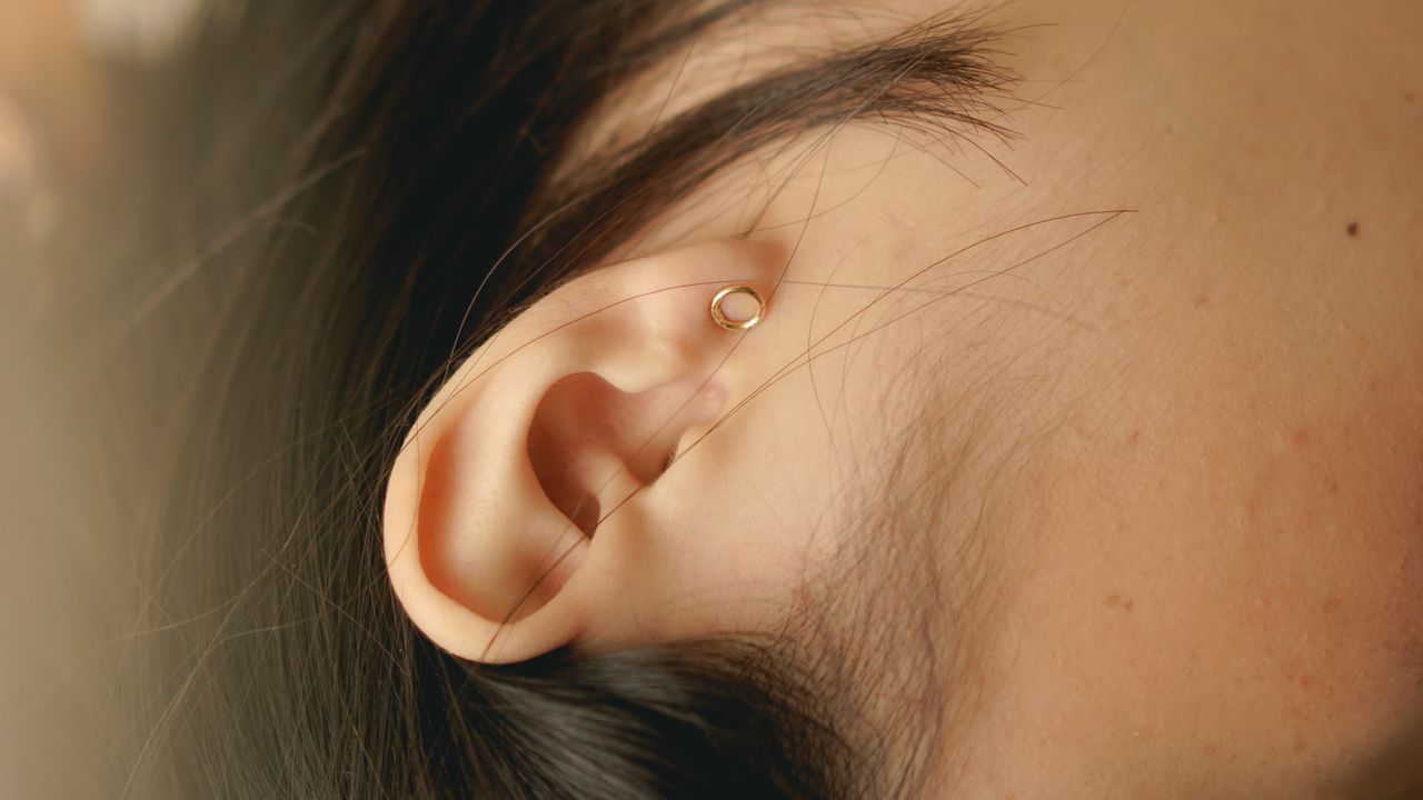 The Human Brain Separates Sounds Without Even Listening