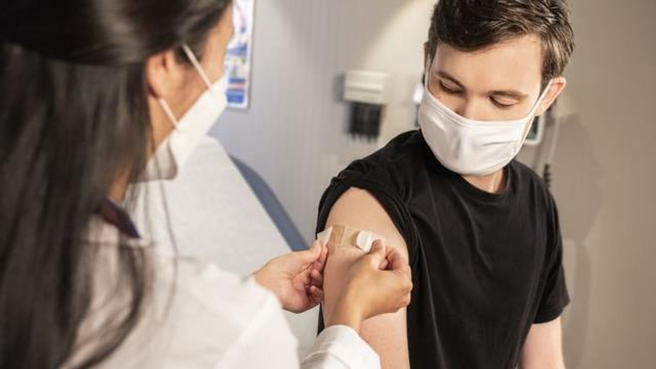 Vaccines Effective Against Omicron Because It Contains Previously Identified Mutations