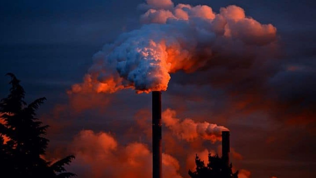 TSE Explores Environmental Pollutants – Air