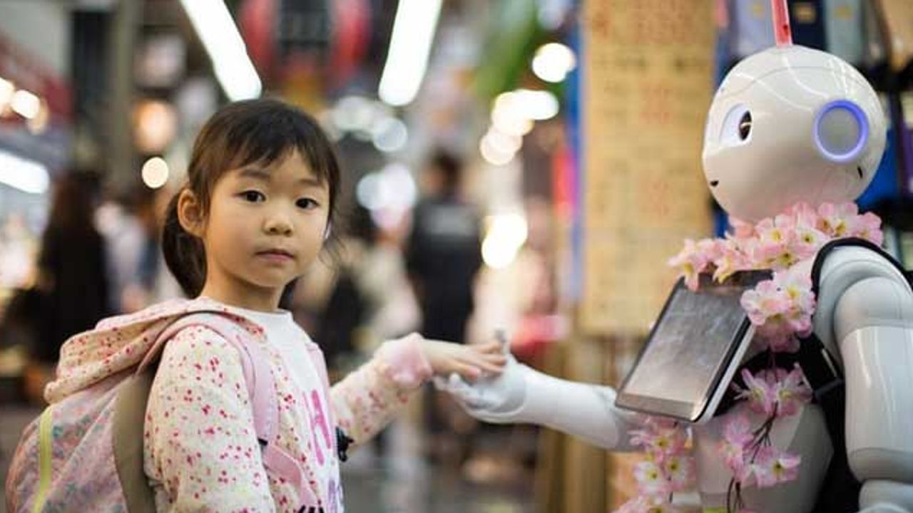 How To Help Humans Understand Robots