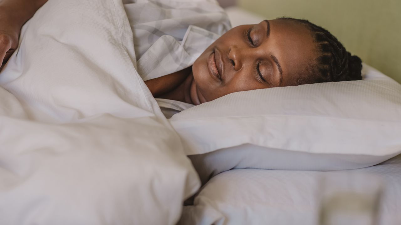 Seven Hours of Sleep Does the Trick After We Hit Middle Age