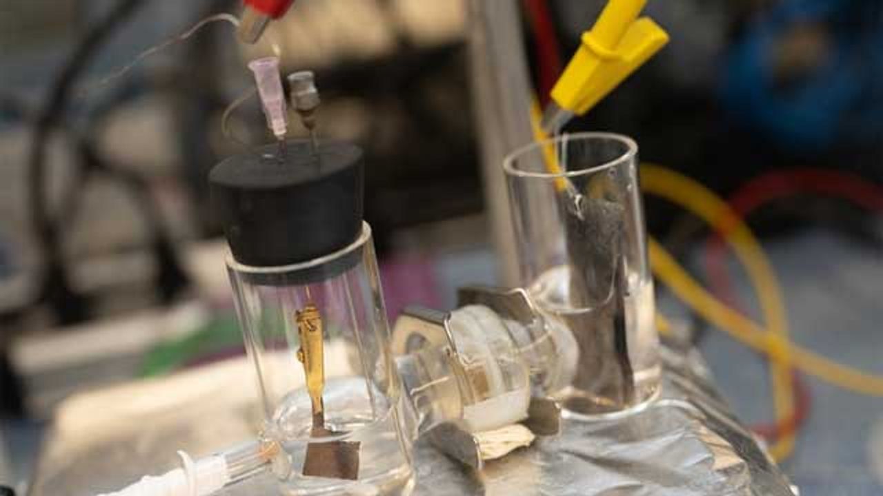 Process Removes Ammonia Pollution From Wastewater and Provides Useful Chemicals