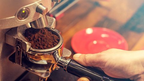 Could Brew Method – and Gender – Be Linked to Coffee’s Association With Increased Cholesterol?