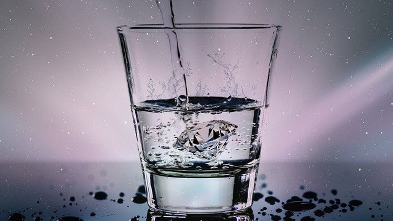 Mineral Water Derived From Deep-Sea Water Could Have Health Benefits