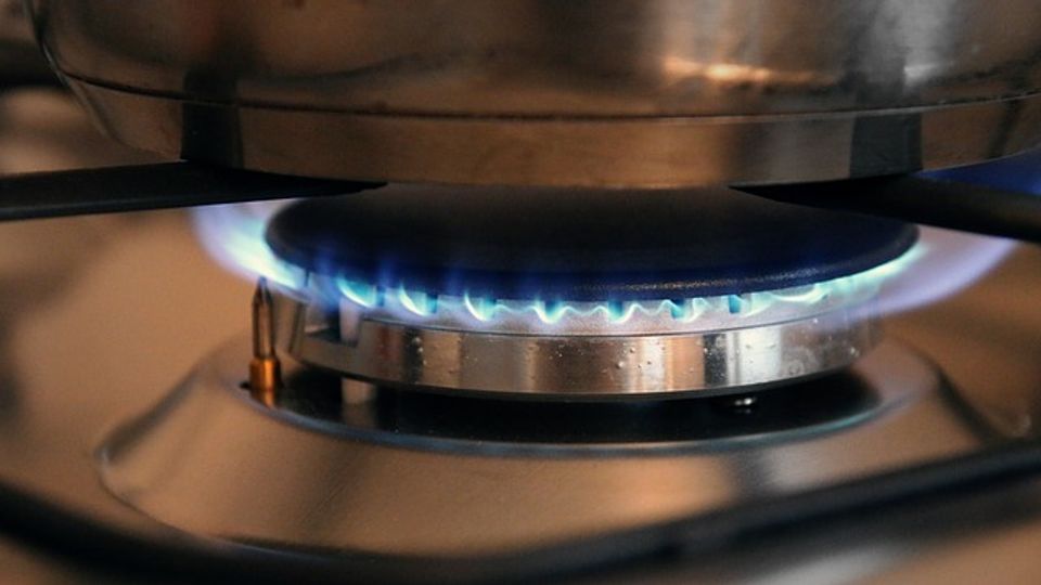 Your Gas Stove Is Polluting Your Home content piece image