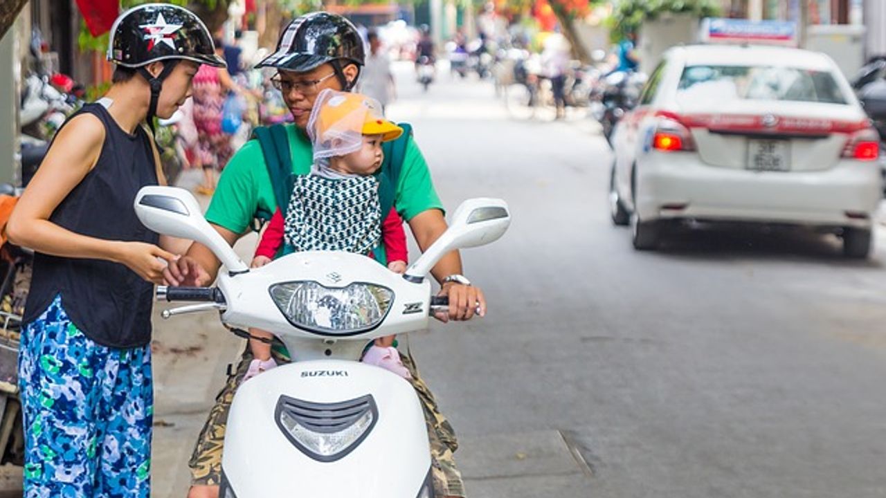 Exposure to High Levels of Air Pollution in Early Life Impacts Brain Connectivity