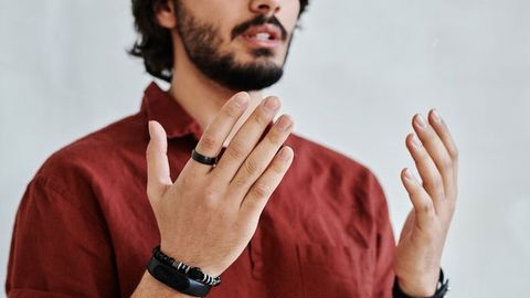 Gestures Can Improve Understanding in Language Disorders